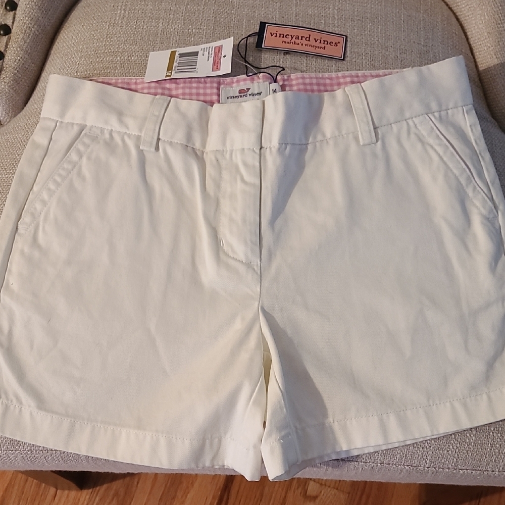 Vineyard Vines White Short